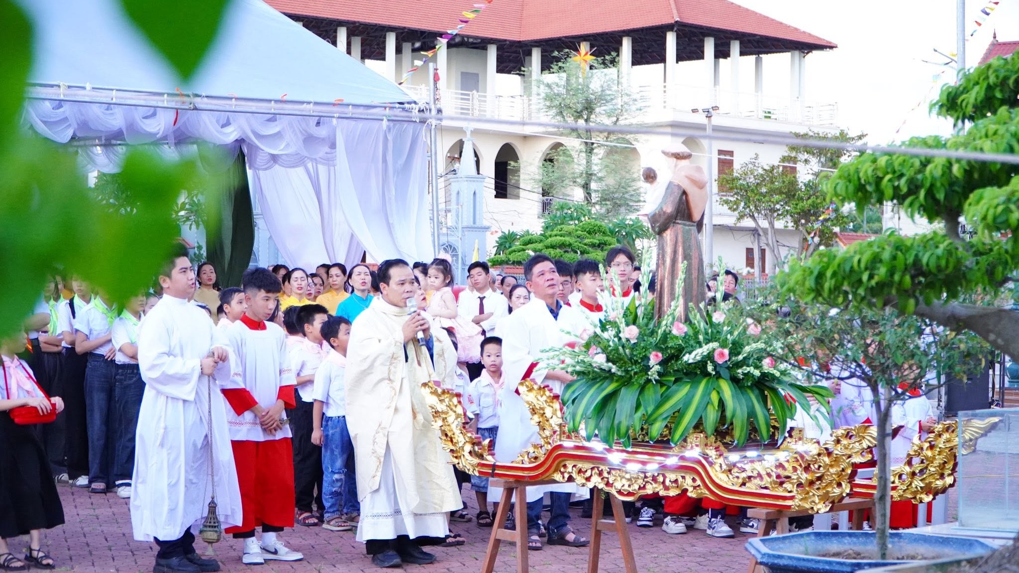 Thánh lễ mừng kính Thánh Antôn Padua – Quan Thầy Giáo Xứ An Toàn
